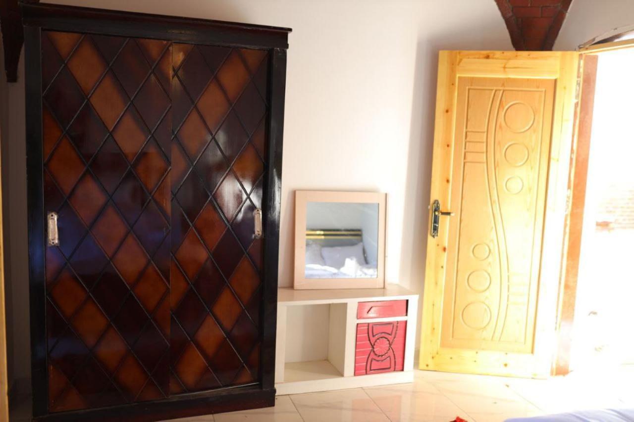 Quiet Gate Guest House Lel Agalta Екстериор снимка